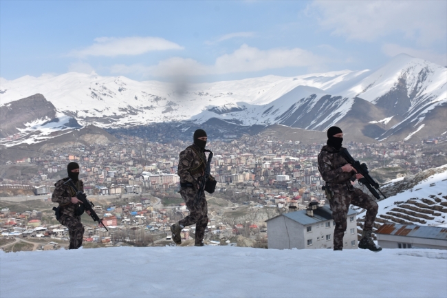 "Özel kahramanlar" görevlerini cansiperane yerine getiriyor